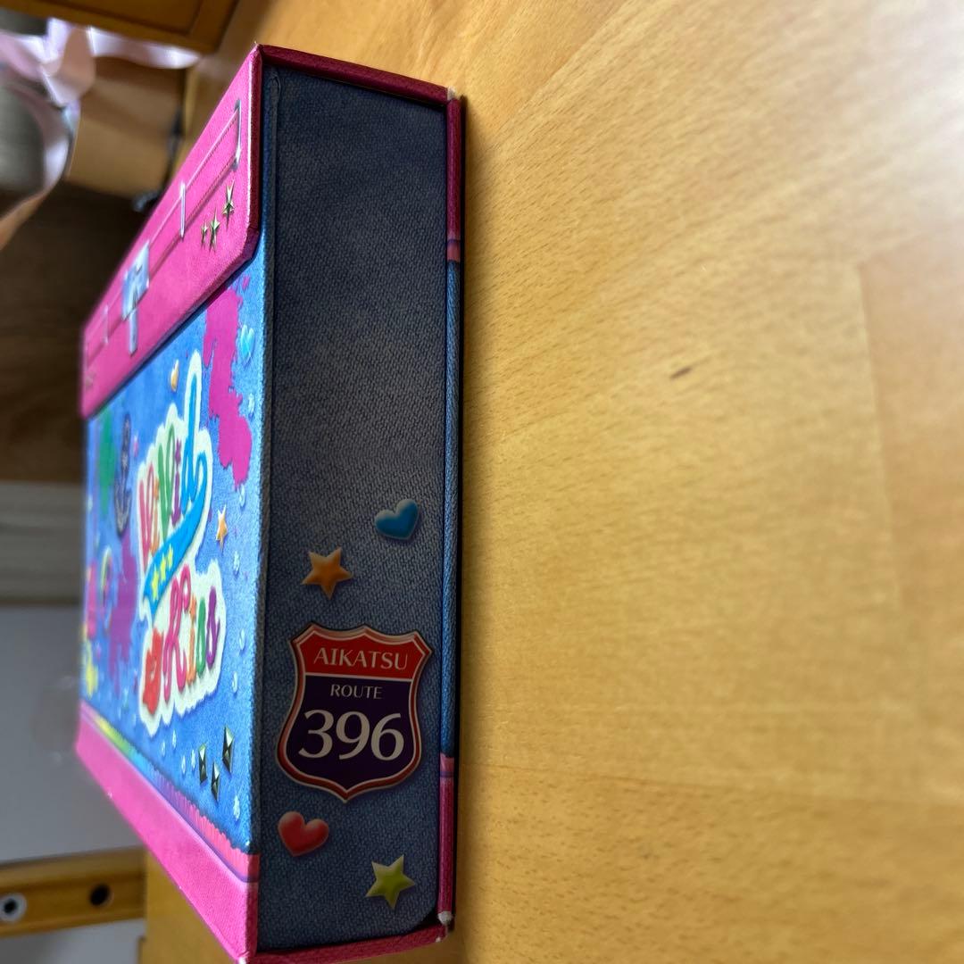 【レアカード有】アイカツカード122枚まとめ売り＋おまけのバインダーつき