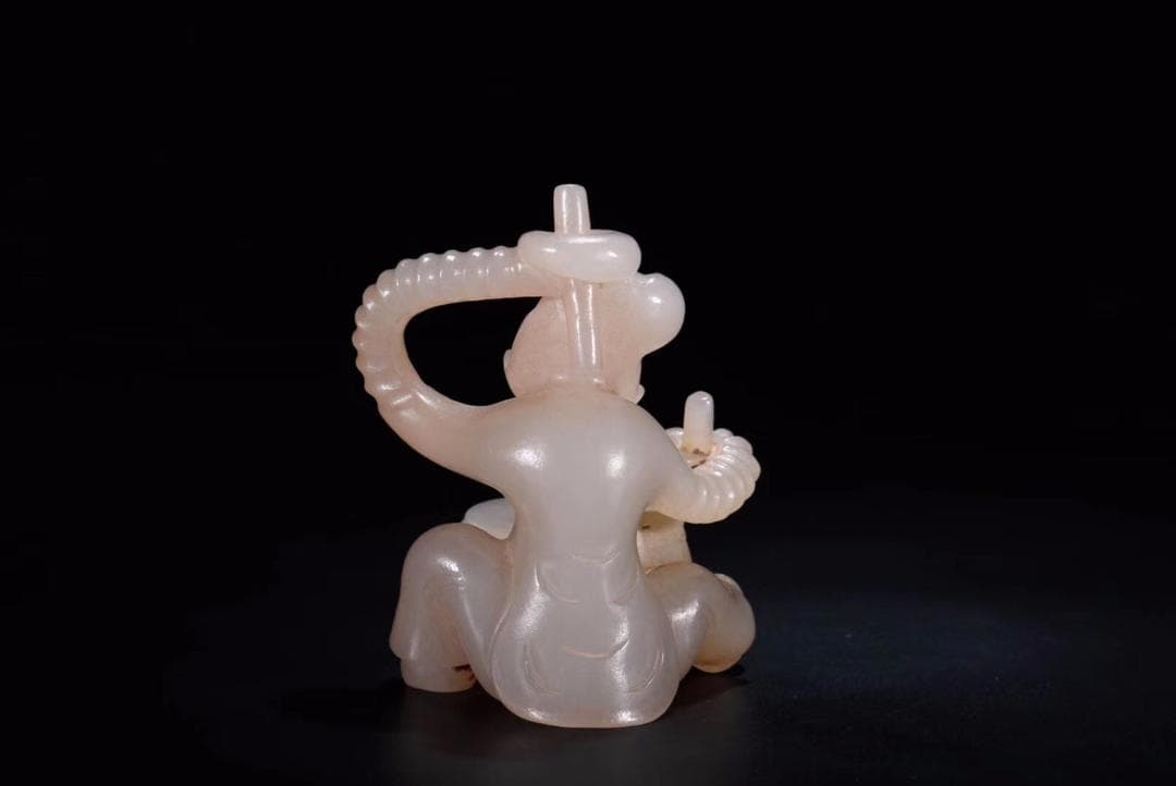 和田玉 胡人擊鼓