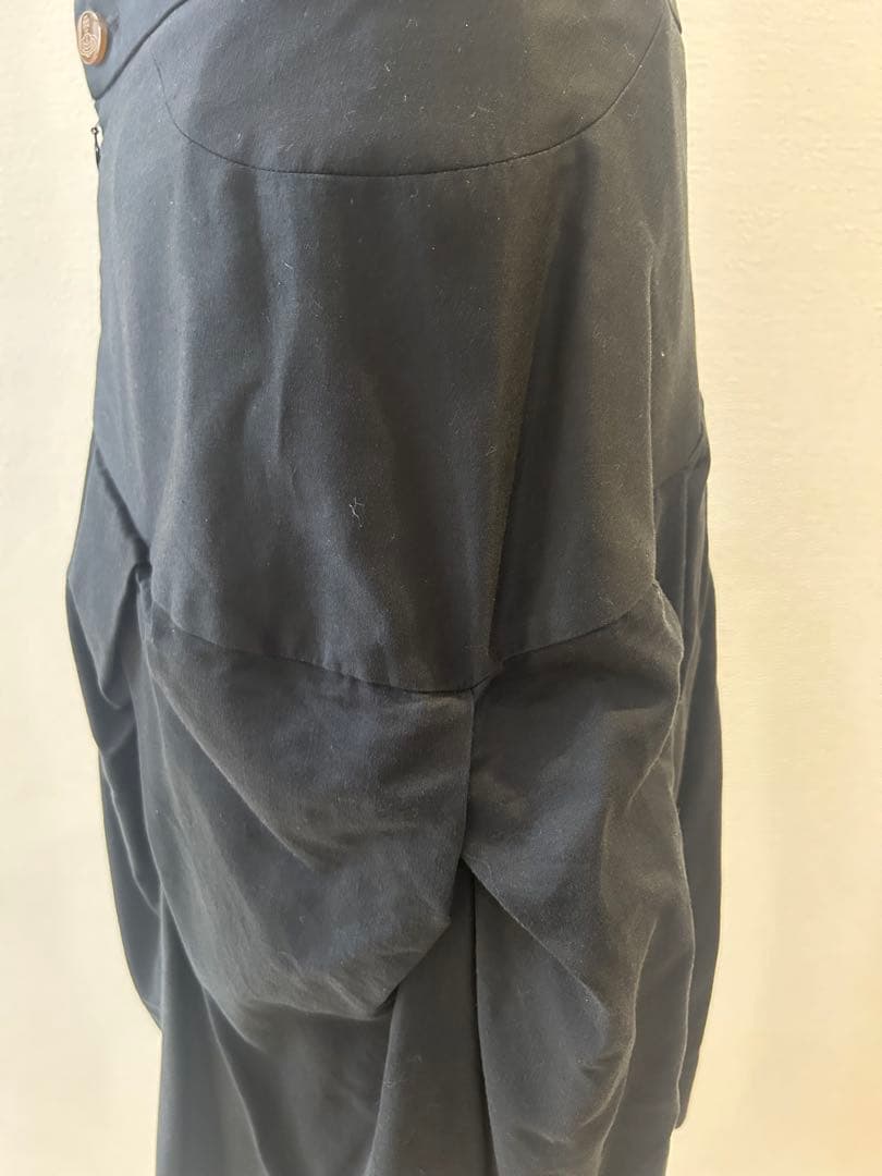 ⭐︎美品⭐︎ヴィヴィアンウエストウッド　タック入り黒フレアスカート　かわいい　個性的