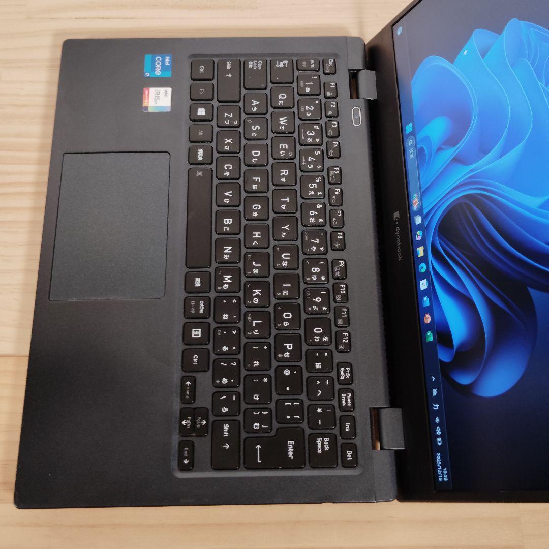 美品 爆速 Dynabook G83/HS 第11世代i7搭載 16GB 500
