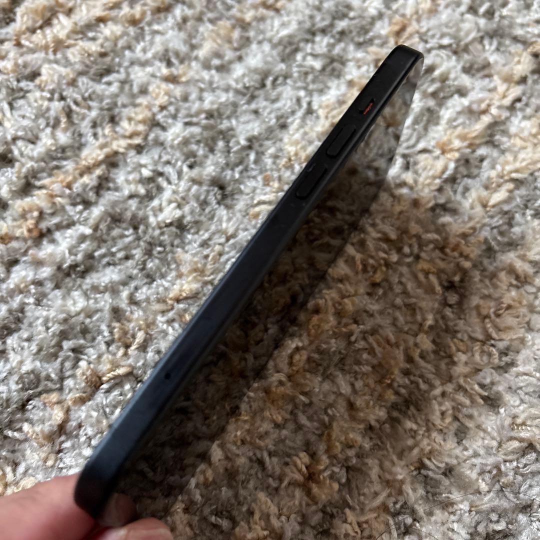 iPhone 15 128GB ブラック 本体　バッテリー88%