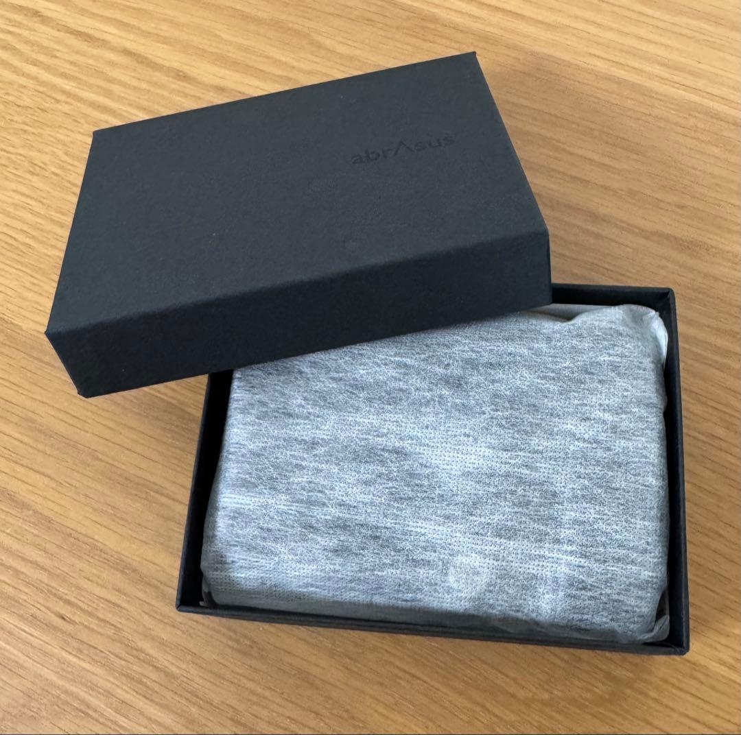 【美品】アブラサスabrAsusいっぱい入る小さい財布 ブラック 箱付き 日本製
