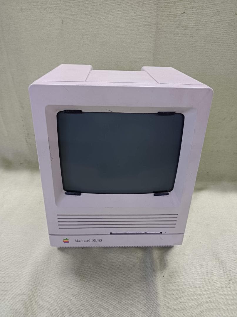 都《MNLAK》Macintosh　SE/30　液晶　キズ多い　レトロ