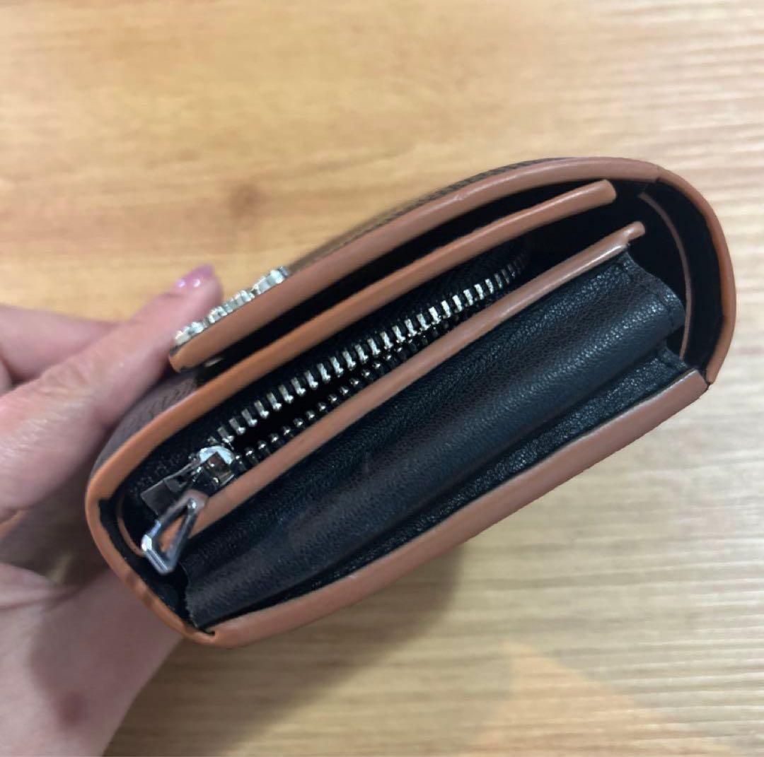 LOEWE ブラック 三つ折り財布