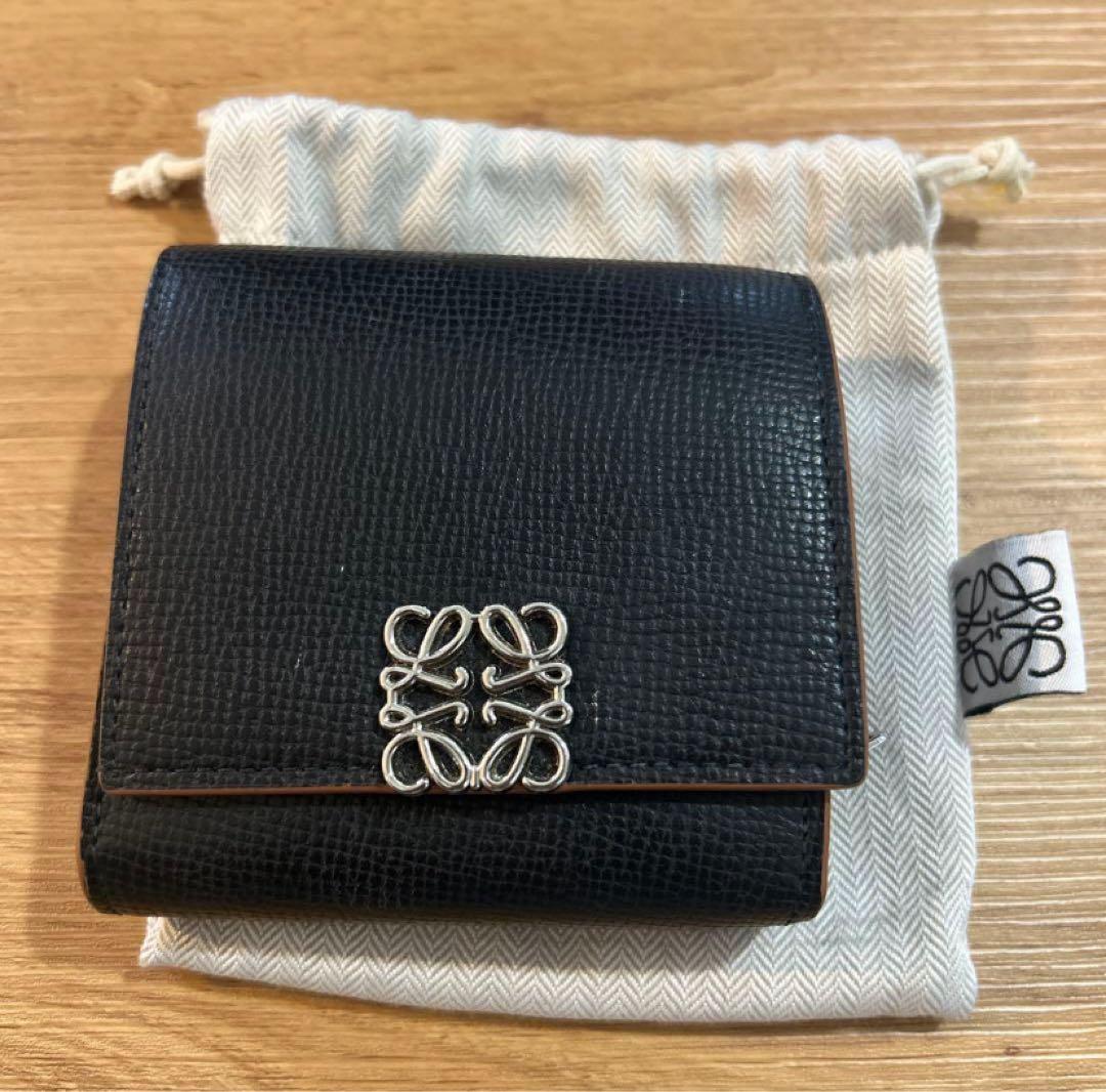 LOEWE ブラック 三つ折り財布
