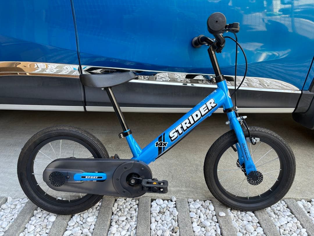 STRIDER 14x 青色 キッズバイク　ペダル付