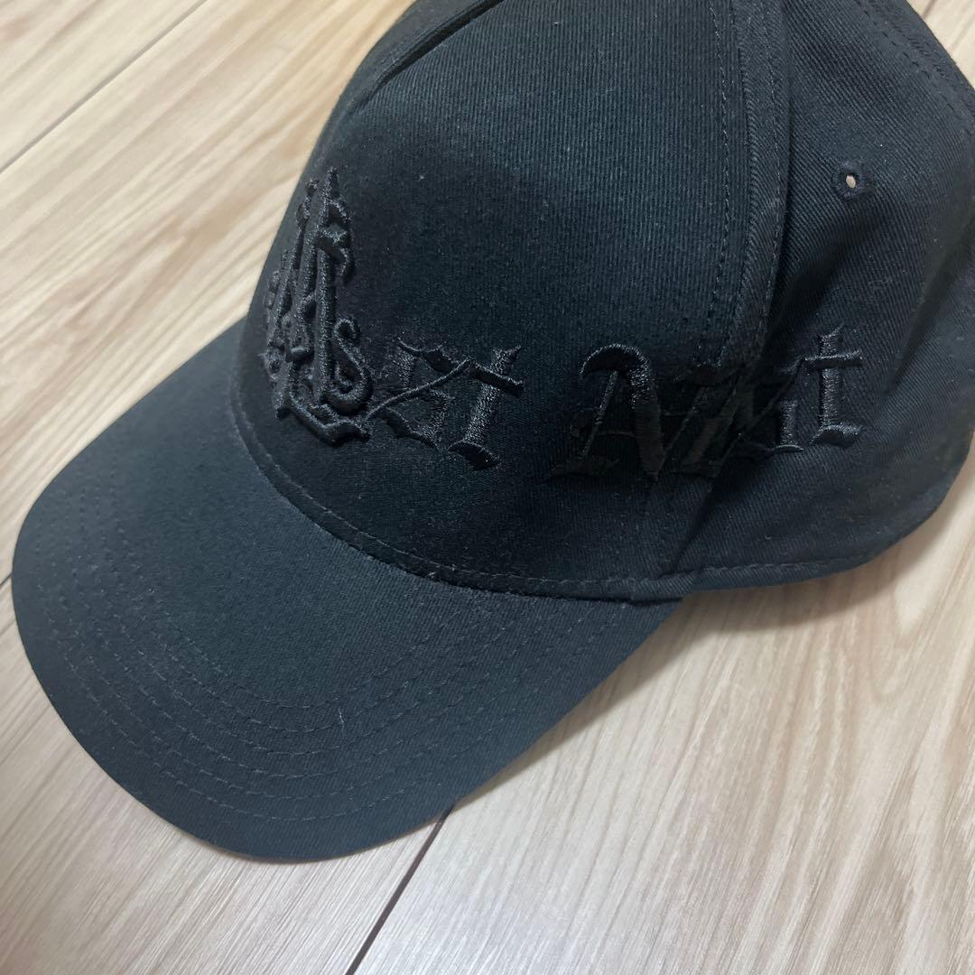 T-Pablow 着用 LAST NEST キャップ