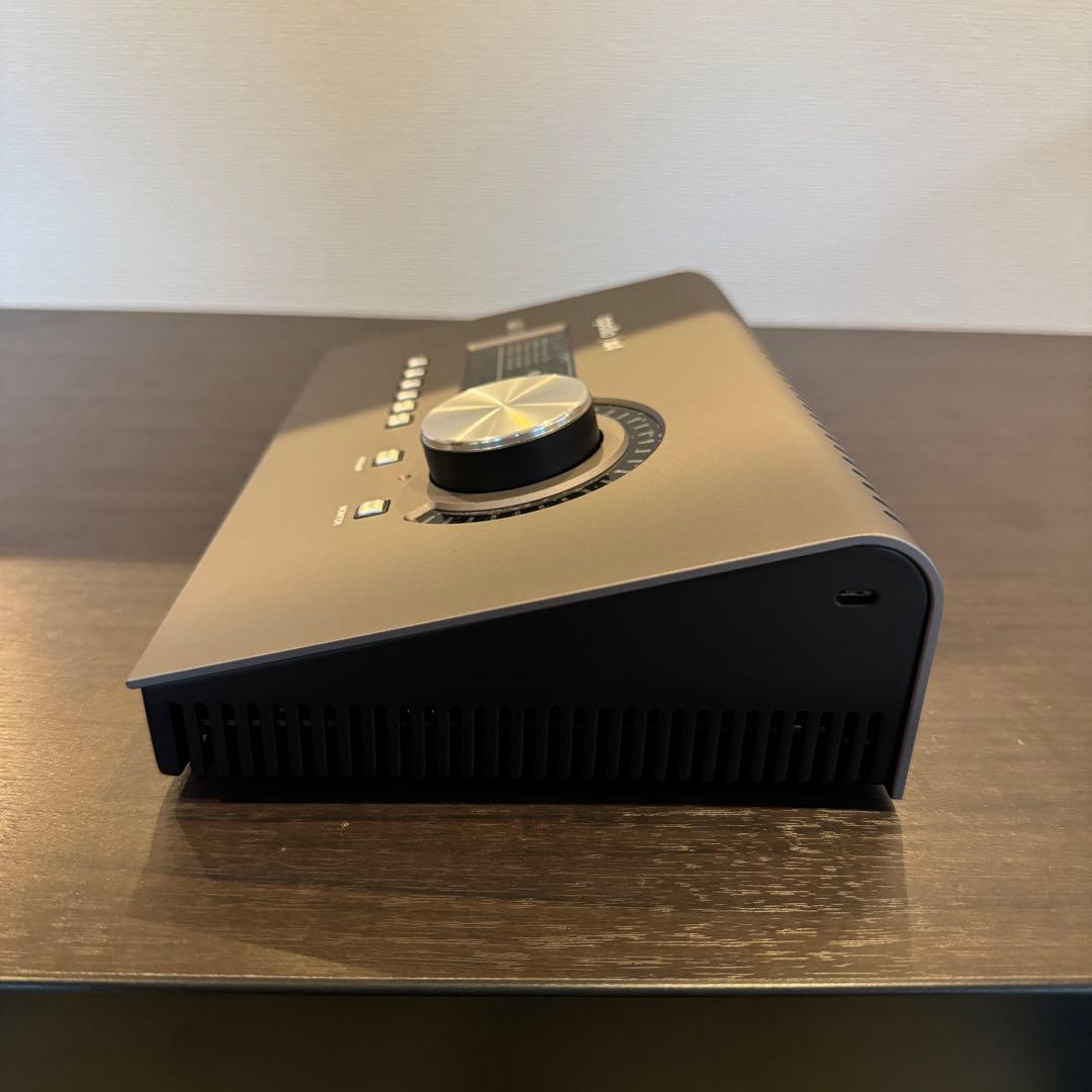 Universal Audio Apollo x4 オーディオインターフェイス
