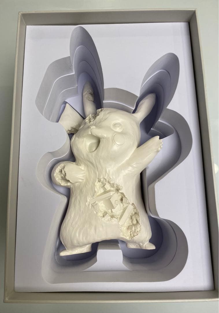 Daniel Arsham Pokémon 世界500個限定　ホワイト