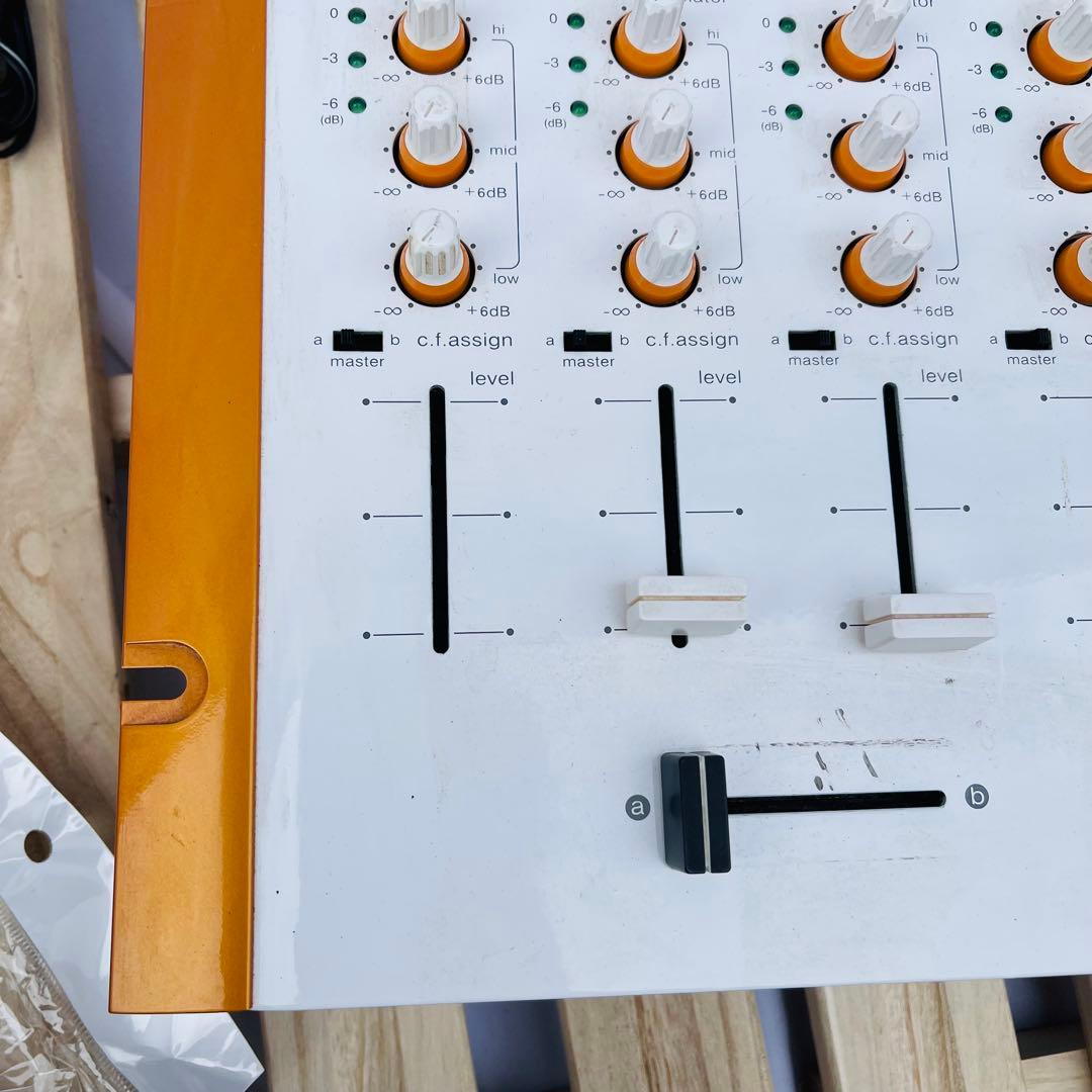 Vestax VMC-004 FX DJミキサー105