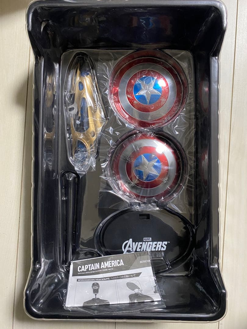 HOT TOYS キャプテン・アメリカ AVENGERS アベンジャーズ