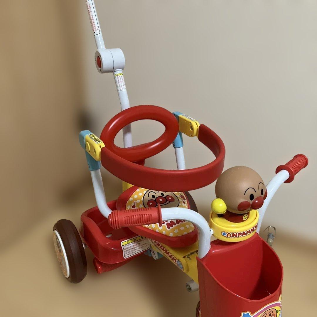 アンパンマン 三輪車 赤
