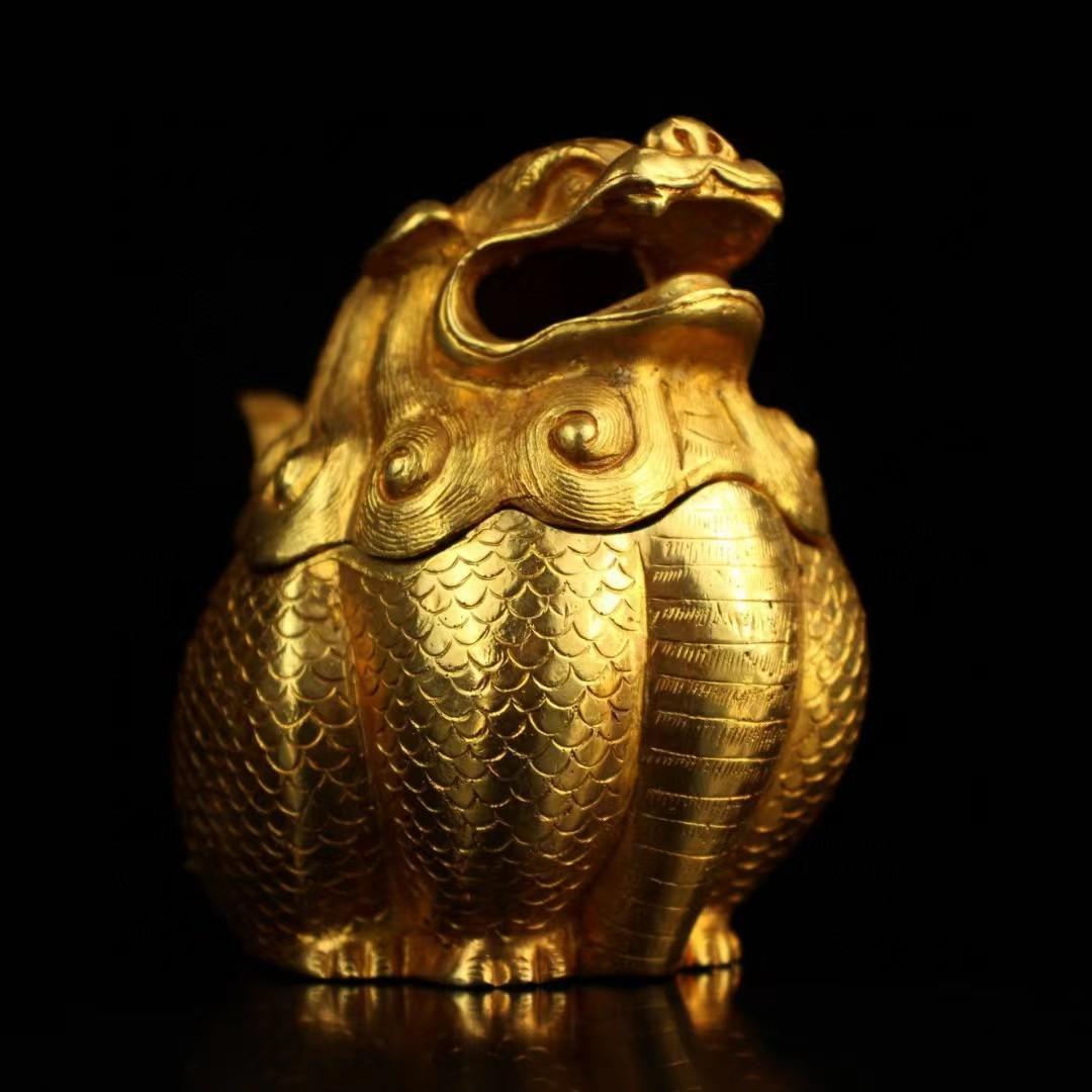 中国古美術・旧蔵鎏金獣煙香炉・純銅細密彫・純手作り・高浮彫・置物・茶道具・文房具