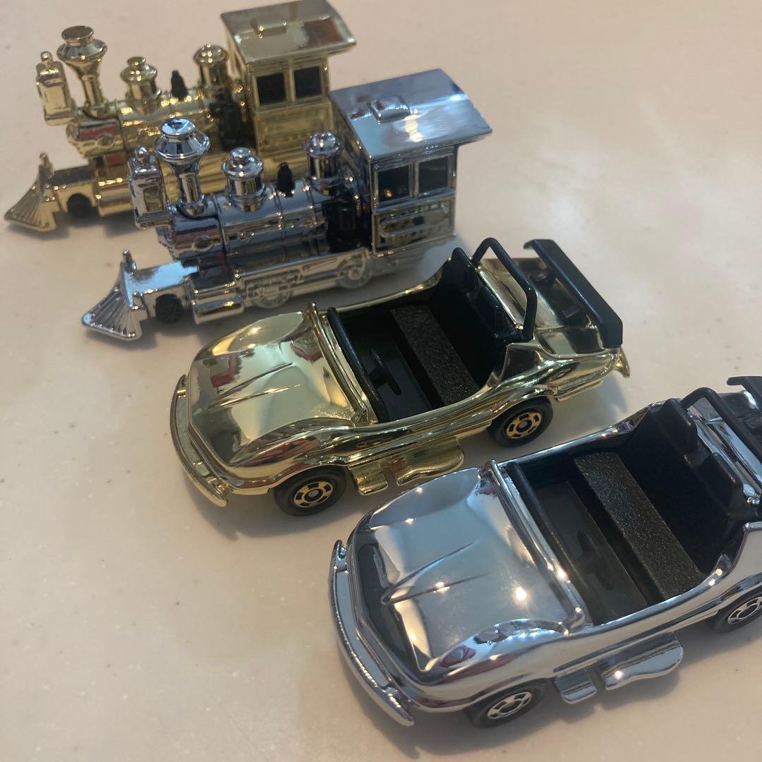 トイステーション　トミカ　 ゴールド シルバー 4台セット