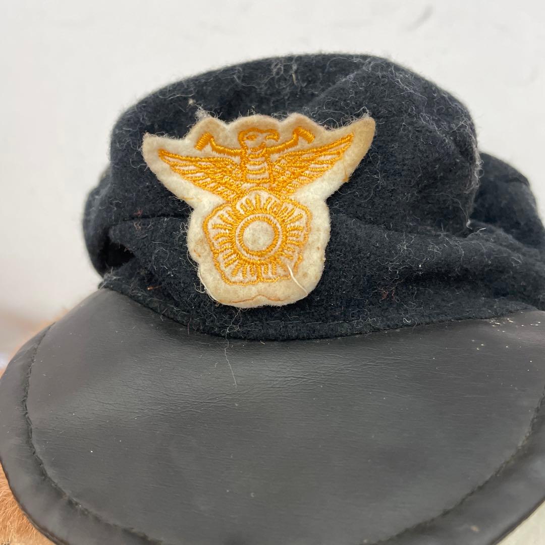 大きなブルドックのぬいぐるみ