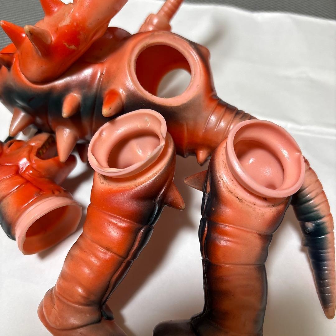 グドン　肌色成形色　超レア Siri