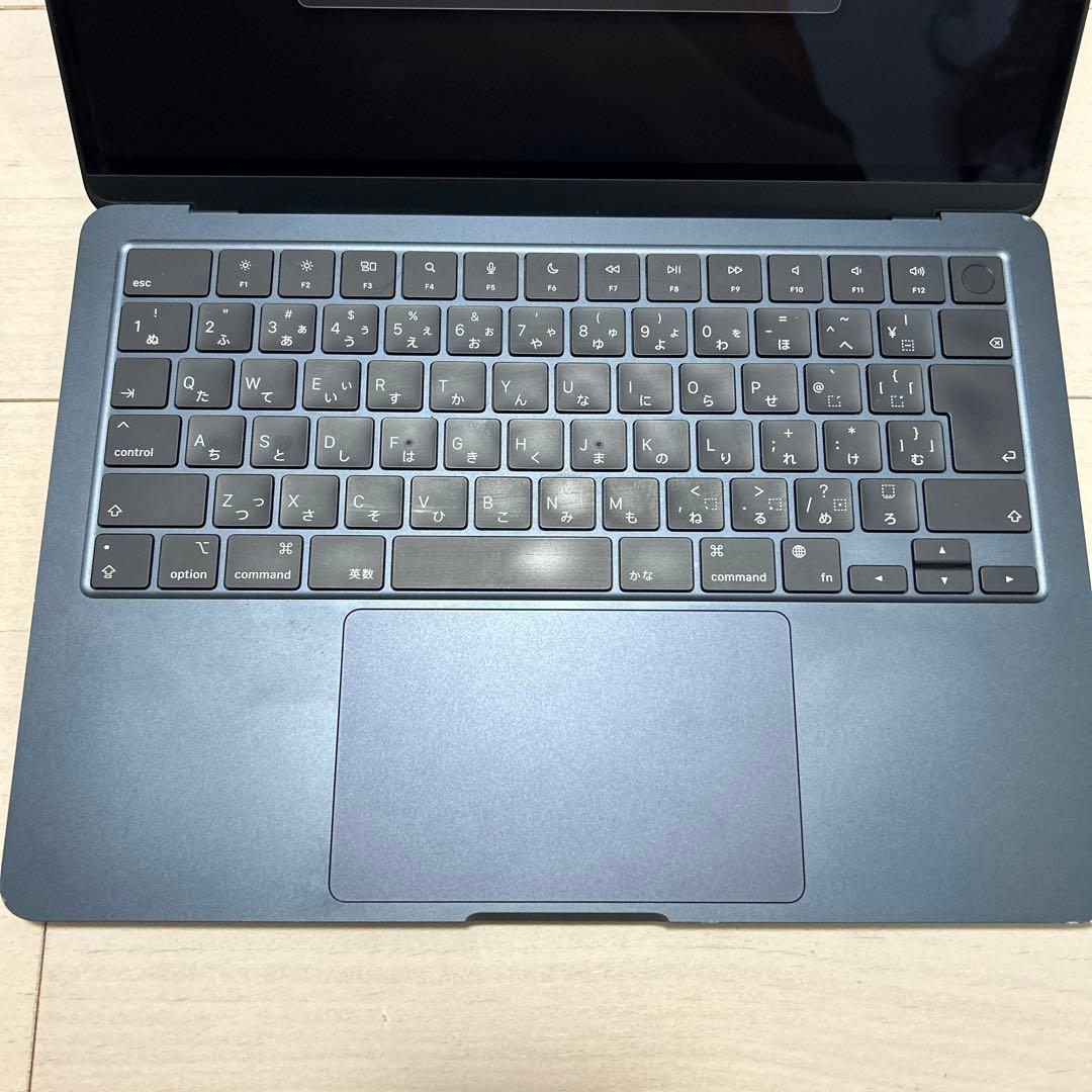 MacBook Air M2 13インチ（Mid 2022）256GB