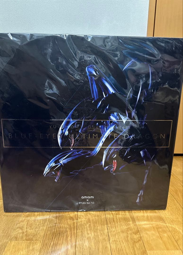 青眼の究極竜 フィギュア あみあみ×AMAKUNI