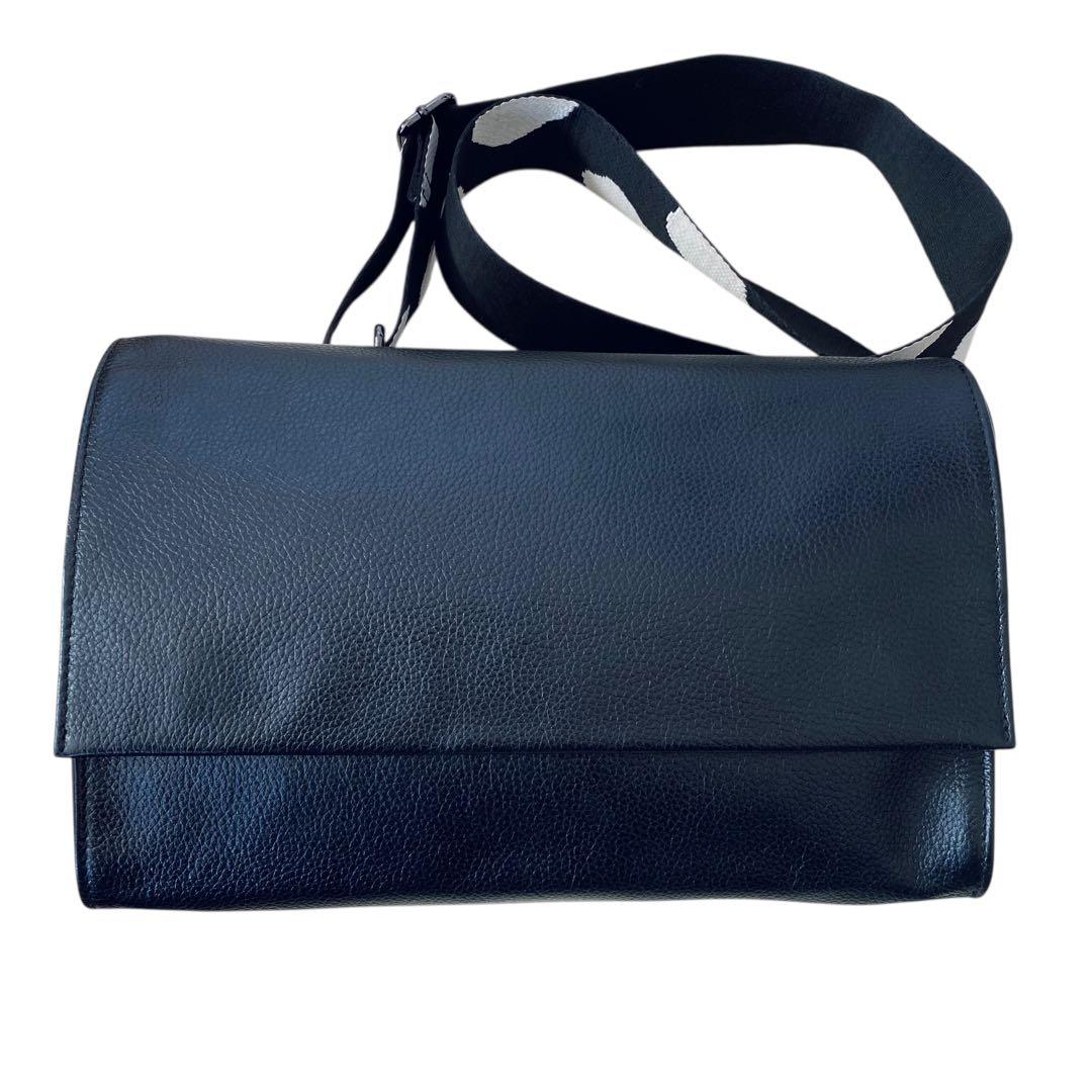 ear イアパピヨネ【美品】ダルメシアン ワイド ショルダーバッグ