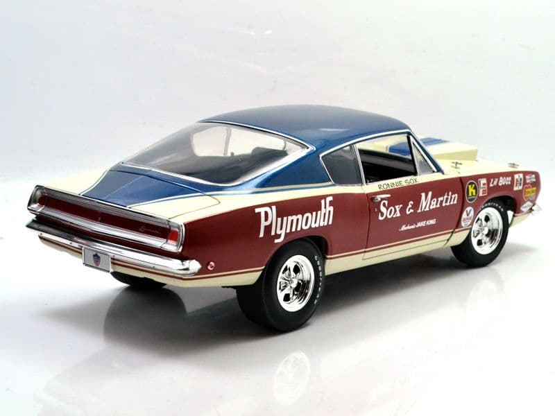 1978　プリマス・バラクーダ - ソックス&マーチン