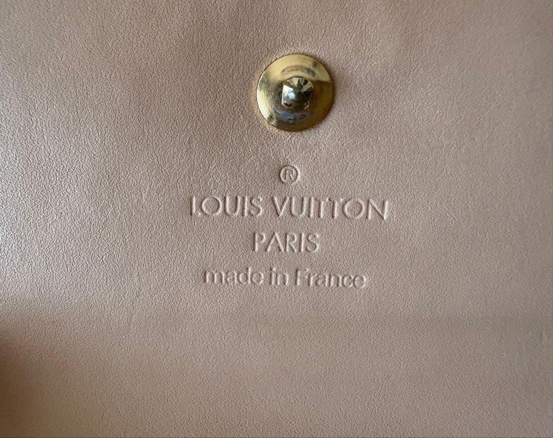 ルイヴィトン マルチカラー ポルトモネビエカルト クレディコンパクト白3折り財布