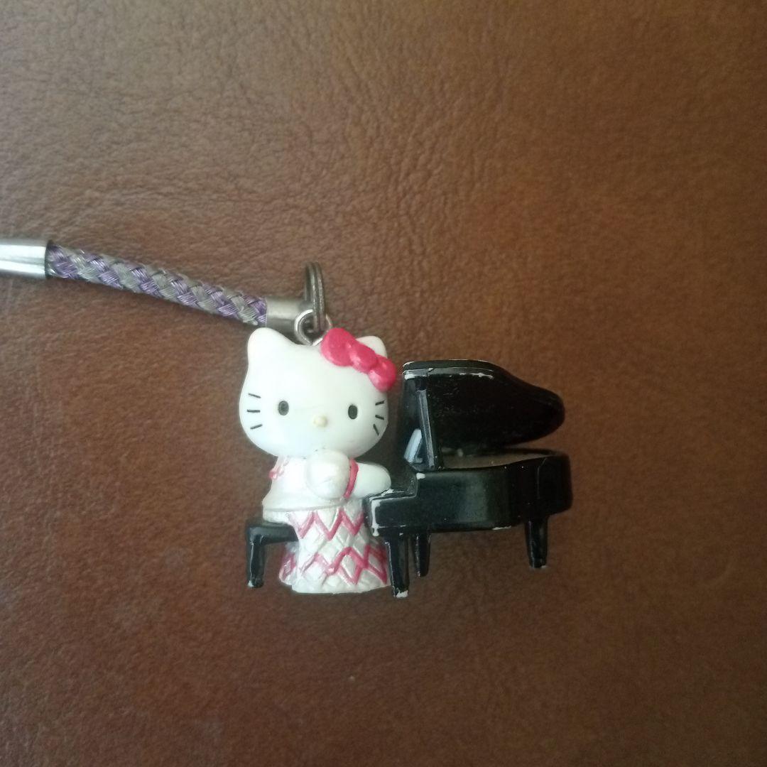 d*3様 ハローキティ 伊藤楽器限定　ストラップ　根付