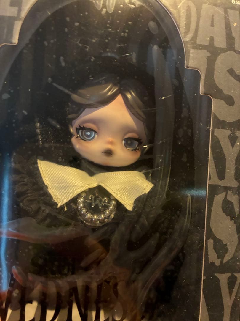 新品 POPMART SKULLPANDA Wednesday NY限定スカル