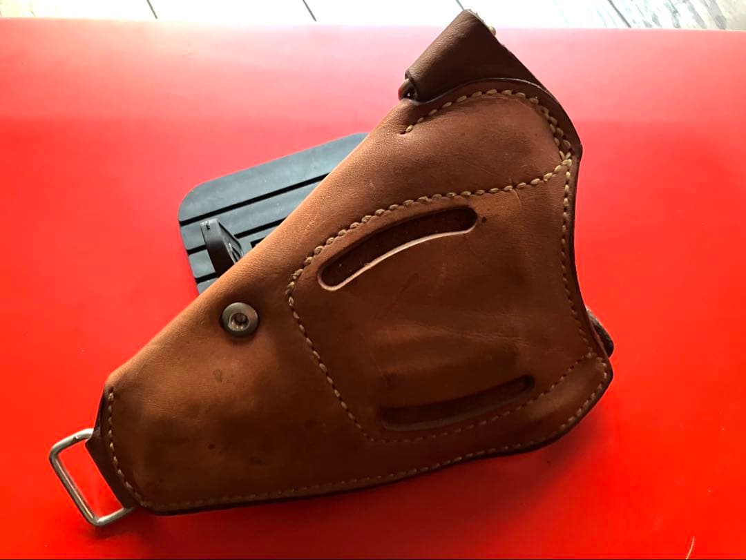 Bianchiショルダーホルスター 9R 1 .38/.357S&W/COLT