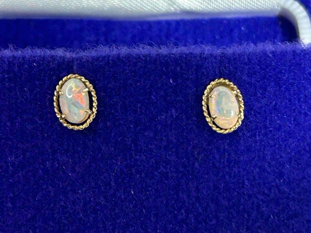 K18　ピアス　金装飾枠　天然オパール　　 レアデザイン　年代物