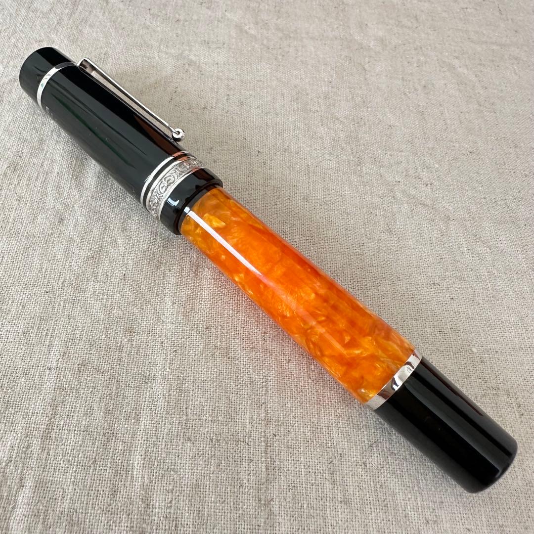 【希少】DELTA ドルチェビータ　フュージョンニブ 18K　M字　ピストン式