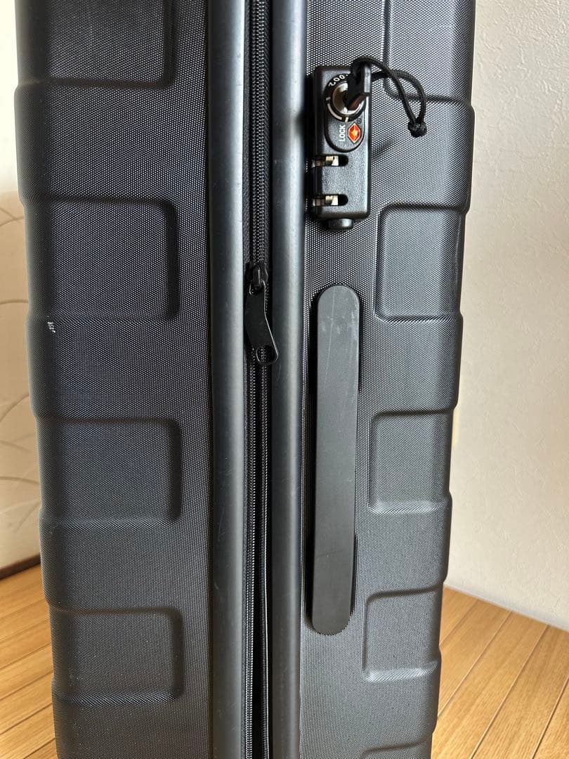 無印キャリーケース　スーツケース　63L ブラック 鍵1本