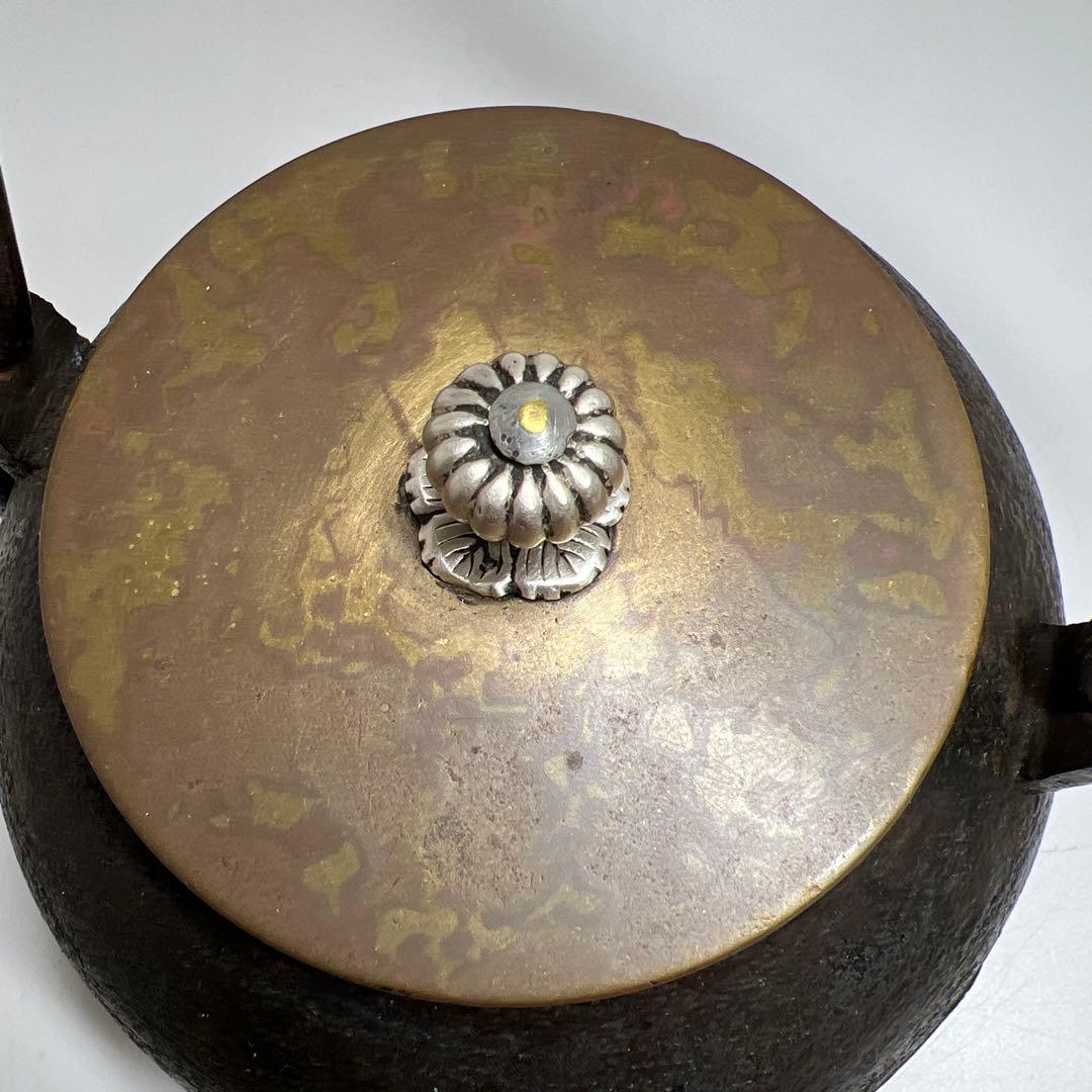 平安祥雲堂造　銀象嵌、銀摘鉄瓶　1530g 高約22㎝　東Y7-1105☆2F