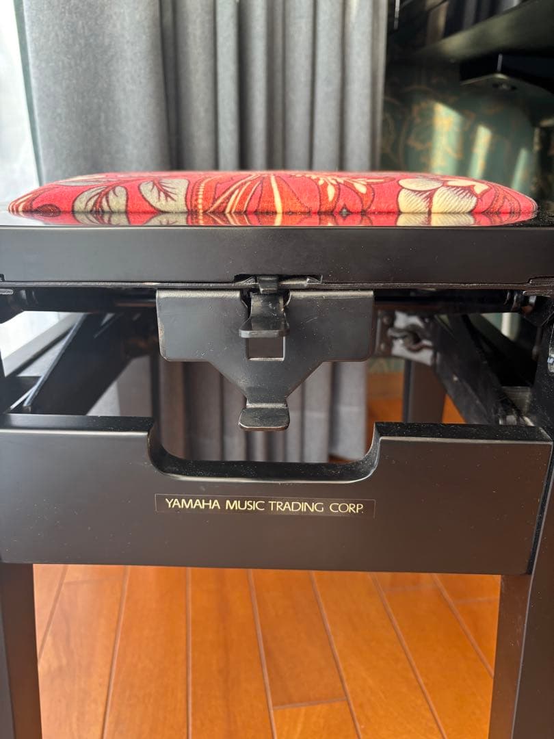 ヤマハ ピアノ椅子No.5A ウィリアム・モリス