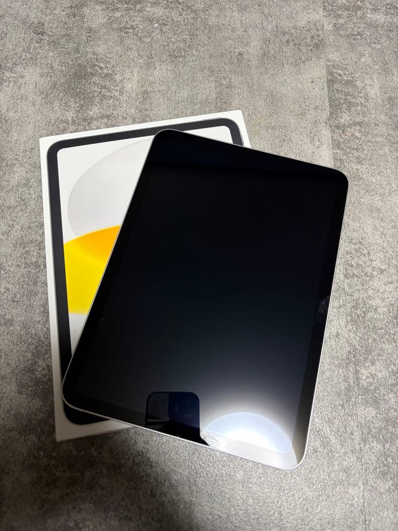 Apple iPad a16 10.9インチ シルバー 本体
