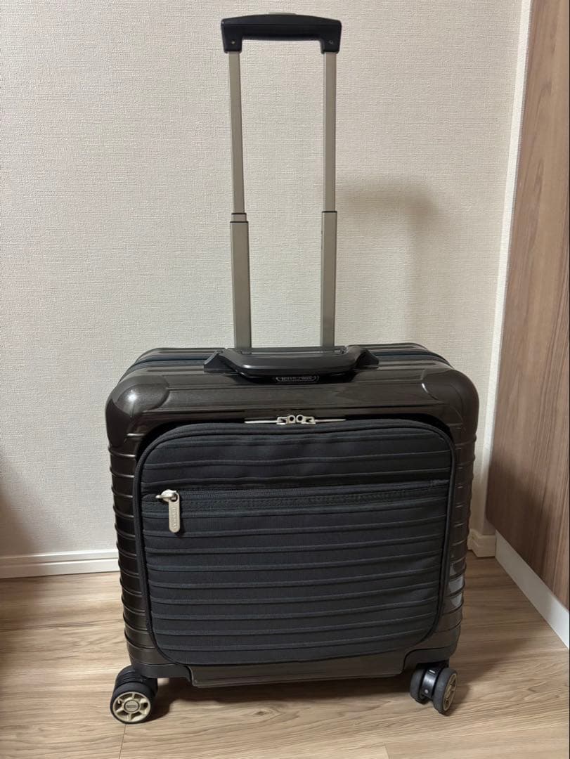 RIMOWA サルサデラックス　25ℓ 希少　ロゴマーク付き＾＾　4輪