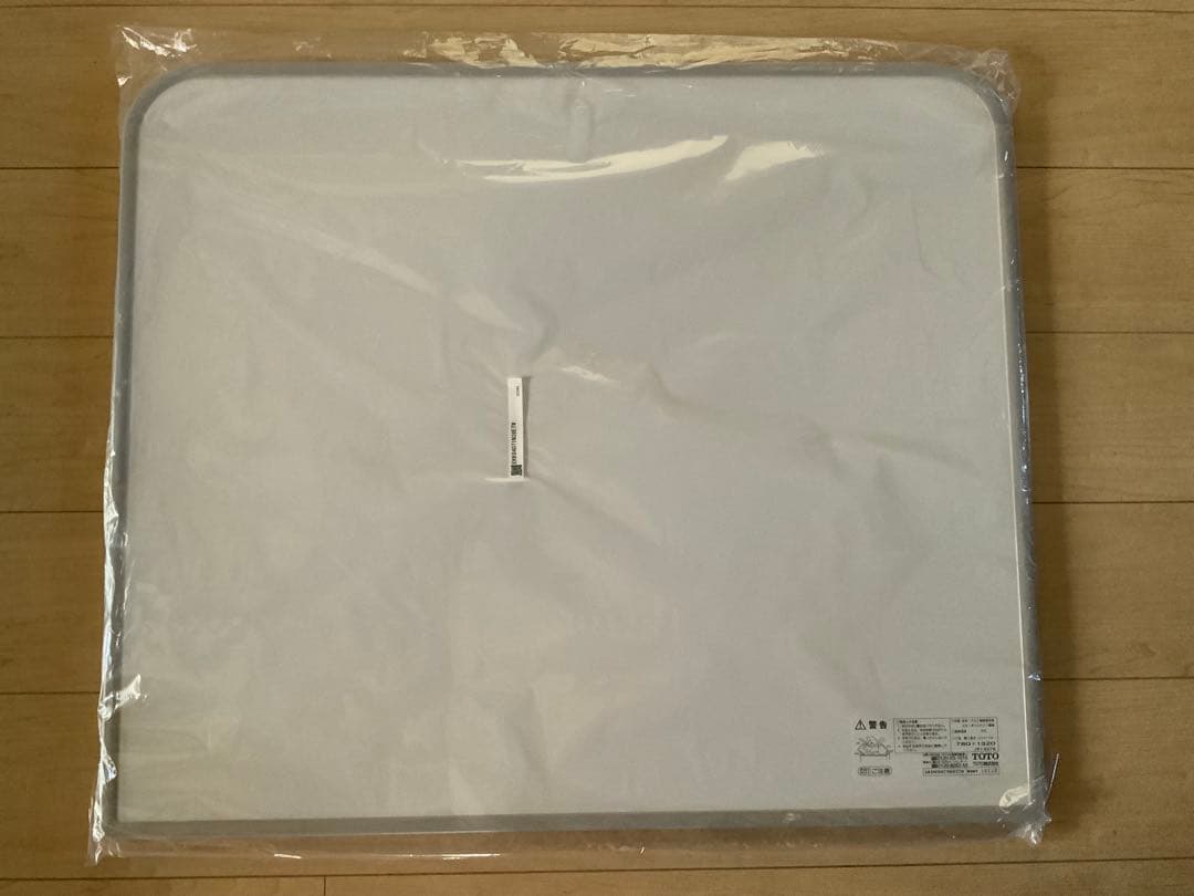 TOTO風呂蓋　７８０mm✖️１３２０mm(2枚で1セット)