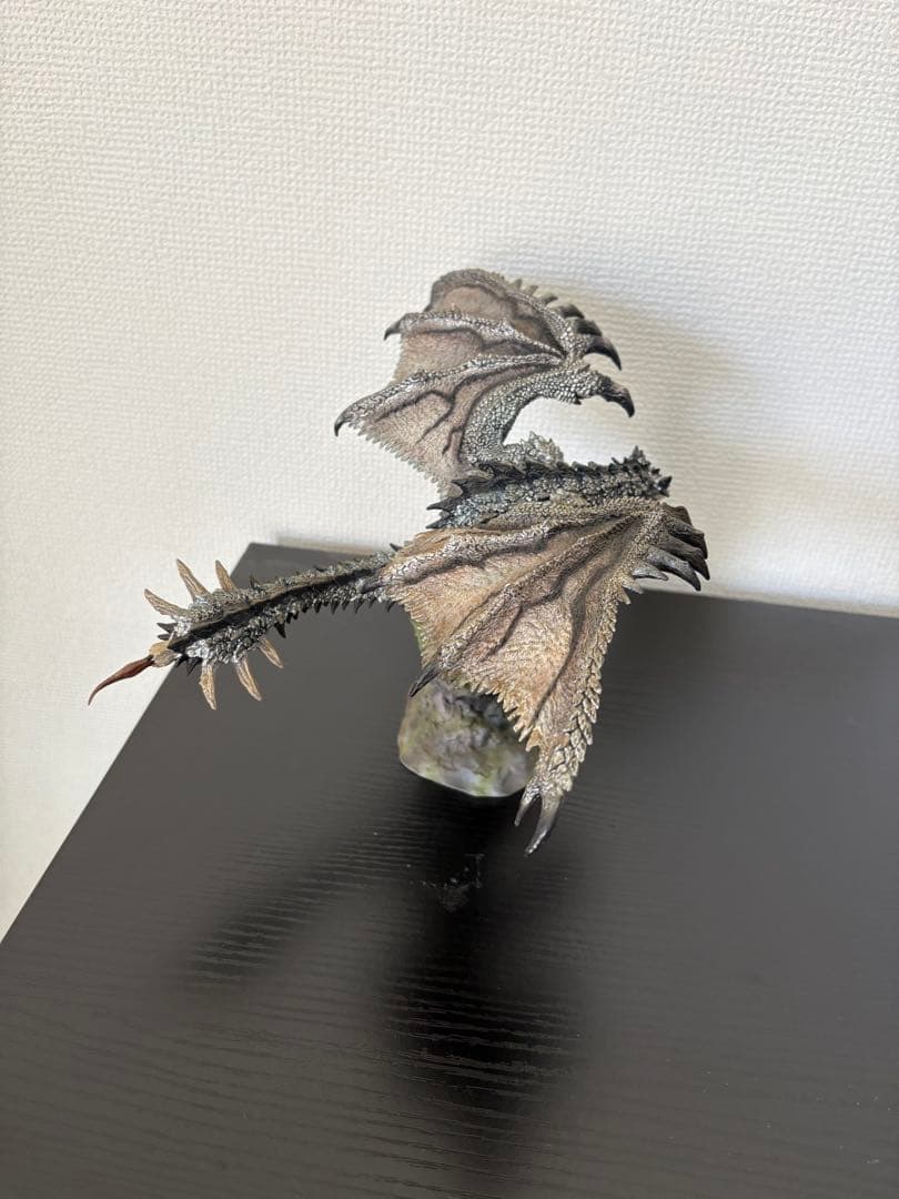 リオレウス希少種　CFBクリエイターズモデル モンスターハンター