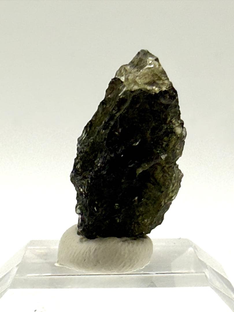 モルダバイト　原石　鉱物標本　天然石　隕石　天然ガラス　リビンググラス