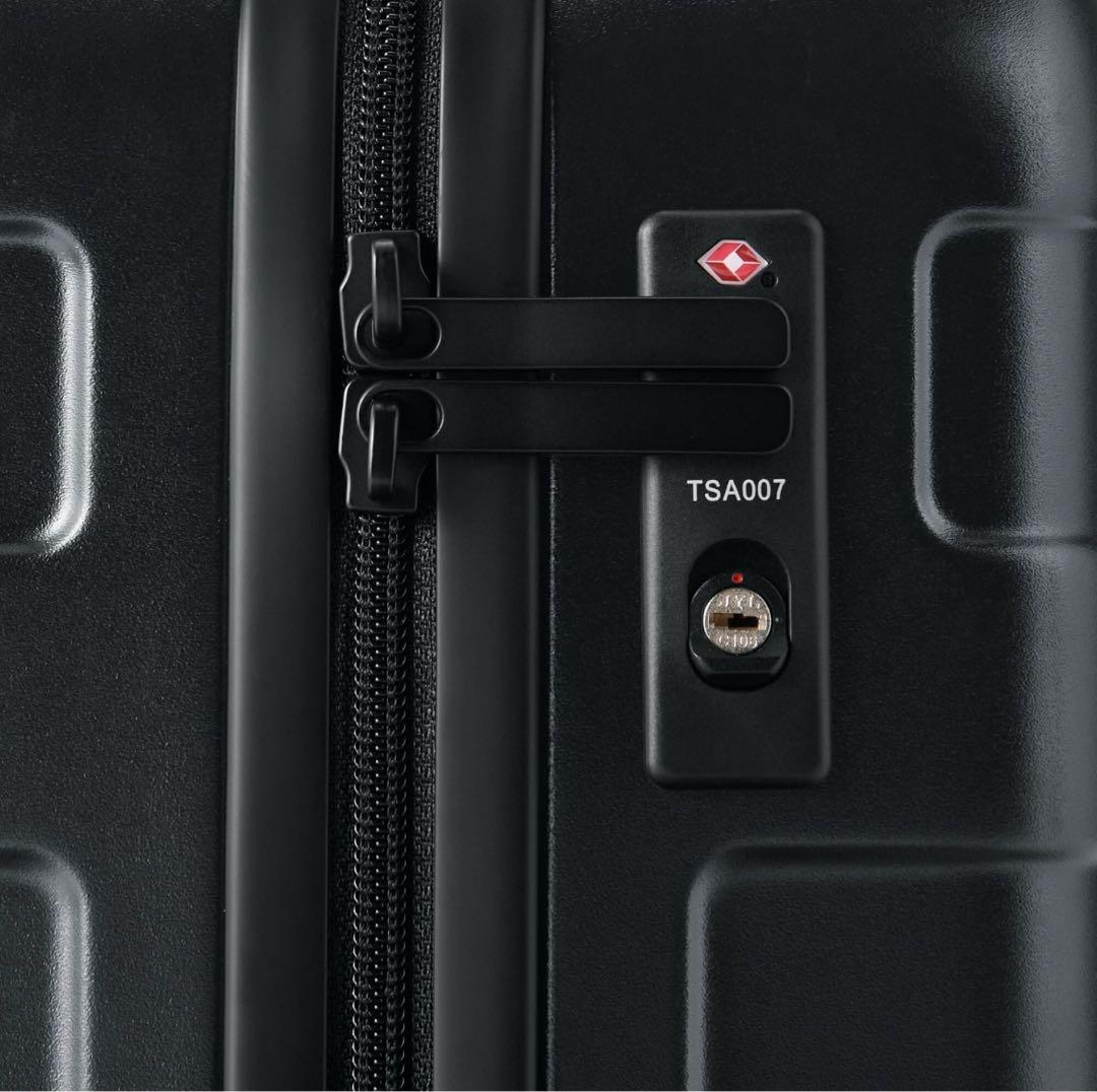 s*K様 【無印良品】バーを自由に調節出来る ハードキャリーケース(20L)