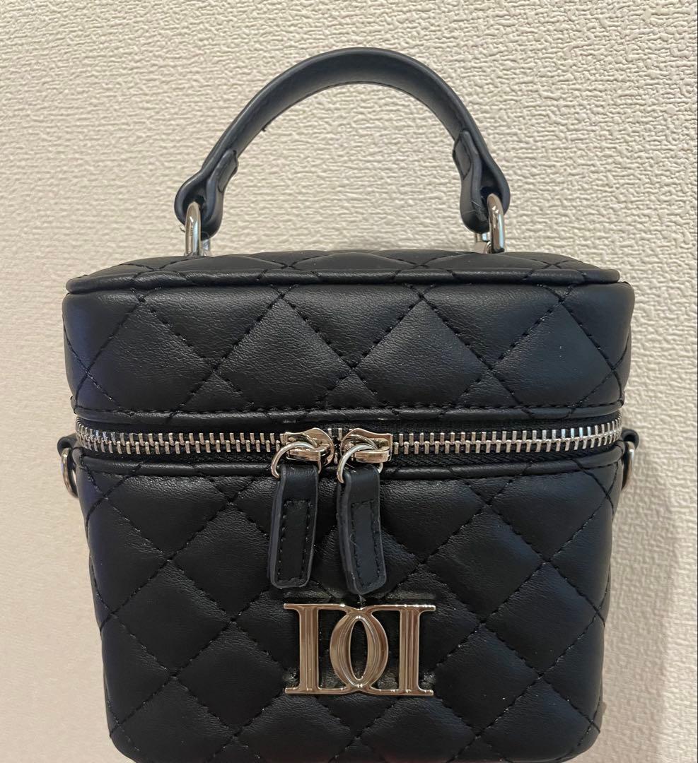 ダーリッチ/キルティングスクエアミニバッグ/シルバーパーツ