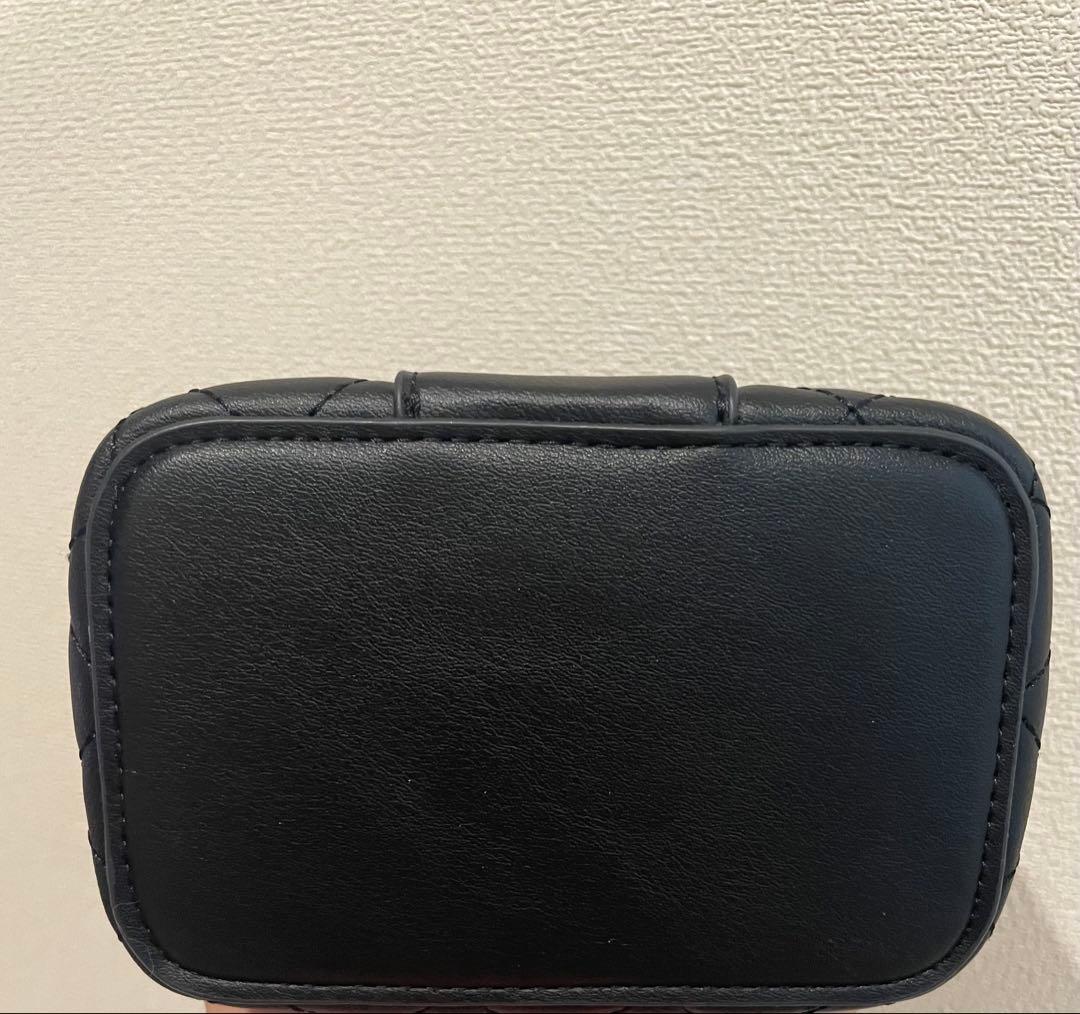 ダーリッチ/キルティングスクエアミニバッグ/シルバーパーツ