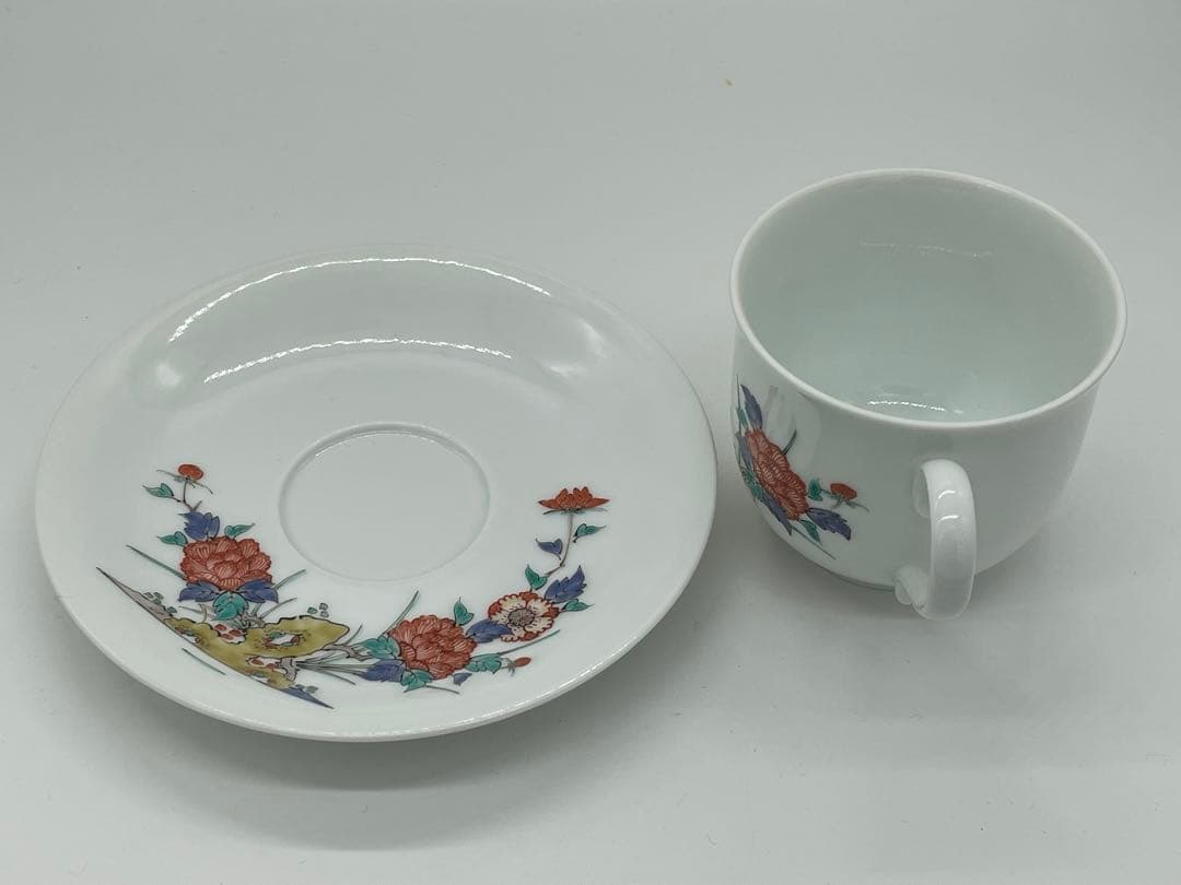 【未使用新品】十四代 柿右衛門 珈琲碗 カップ&ソーサー 錦 岩牡丹文 共箱付き