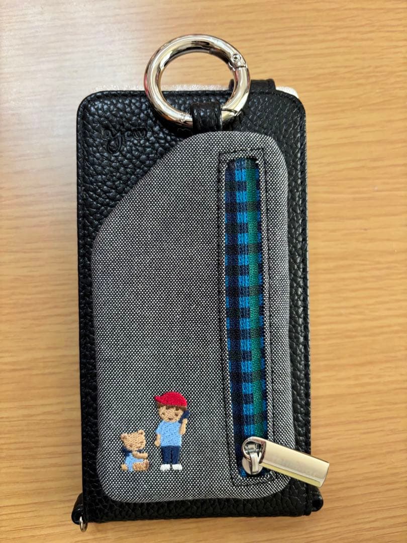 ファミリア　エジュー　マルチスマホケース Mサイズ