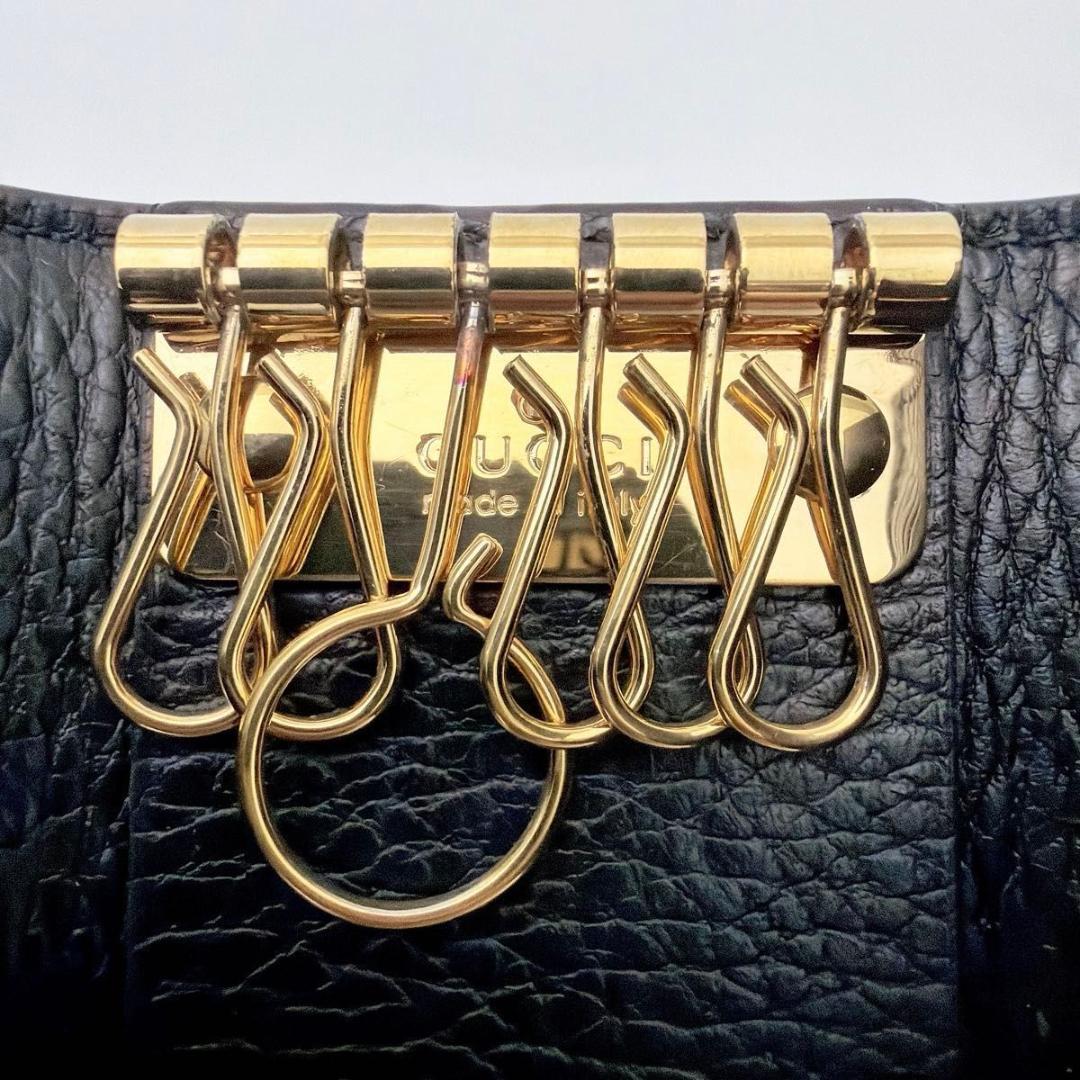 グッチ ダブルG バイカラー キーケース GGマーモント ブラック ベージュ