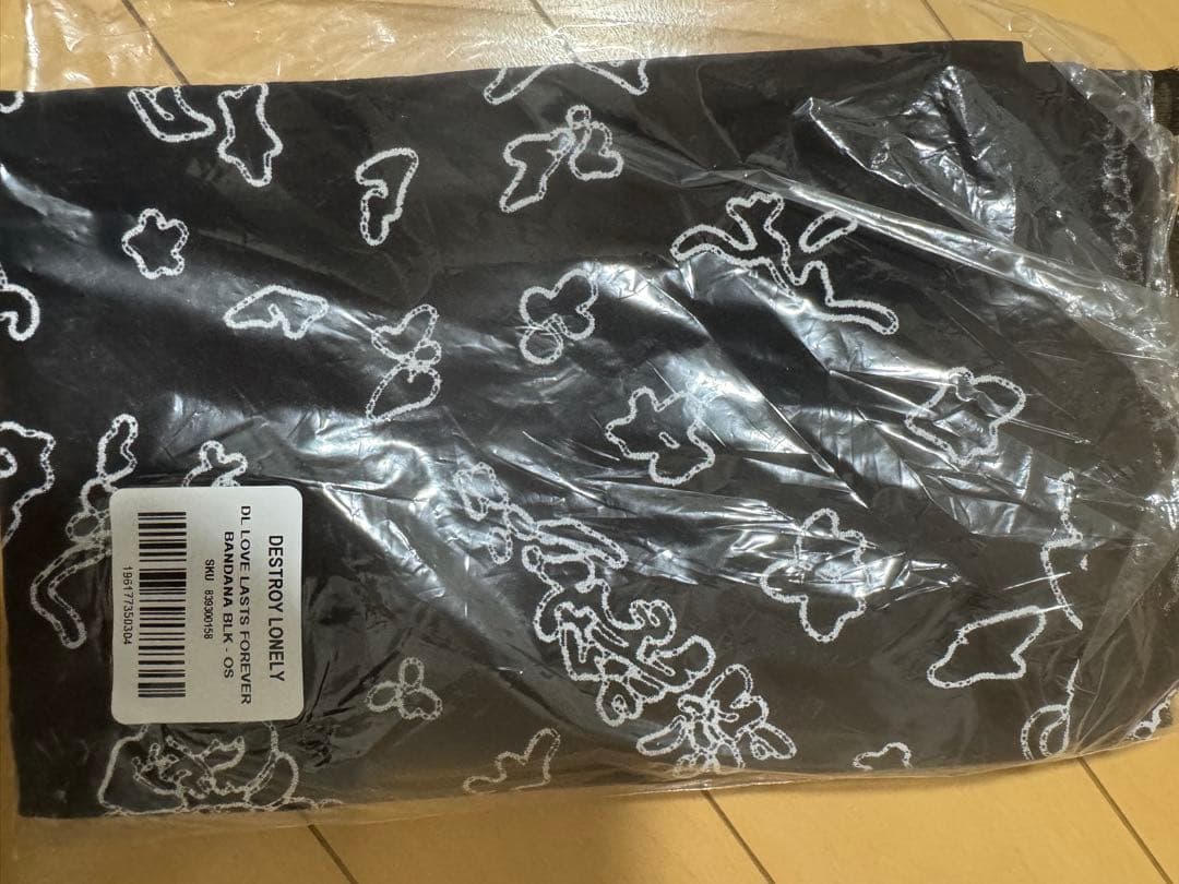 DESTROY LONELY LOVE LASTS FOREVER バンダナ