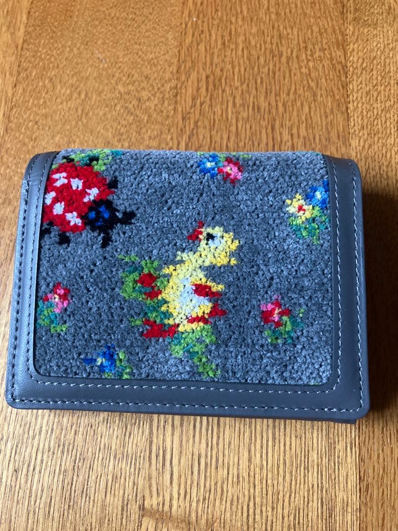 せい　ハイジ　二つ折り財布