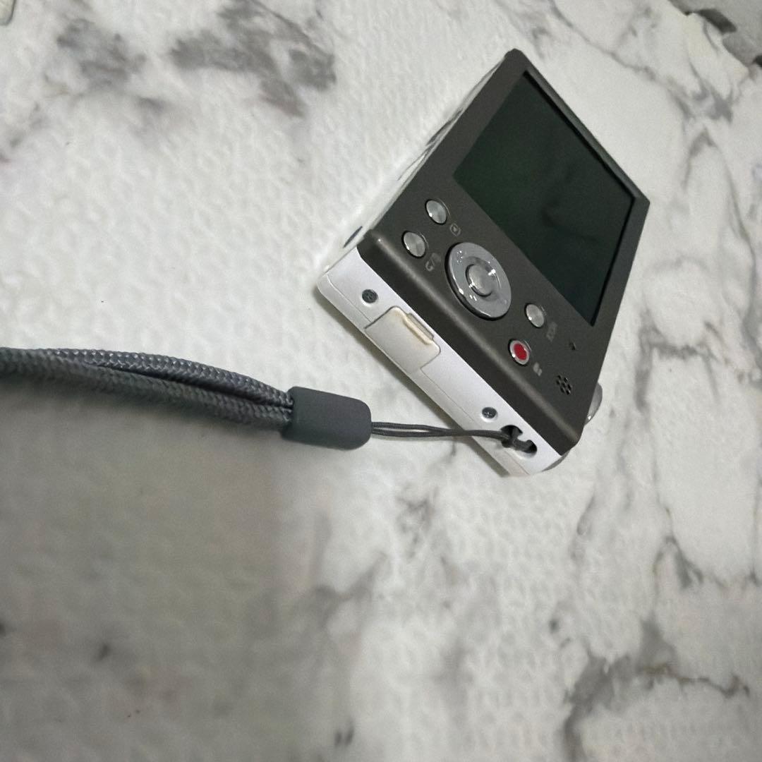 Panasonic DMC-SZ3 ホワイト　デジカメ