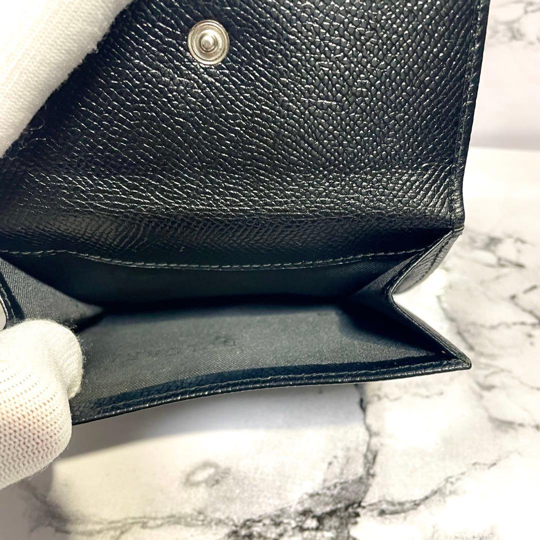 美品❗️ブルガリ　Wホック　二つ折り財布　レザー　コンパクト　ロゴ