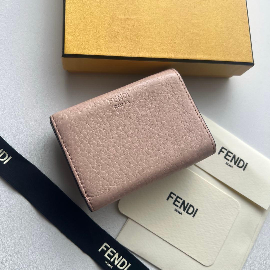 429 極上美品 FENDI フェンディ ピーカブー 3つ折り財布