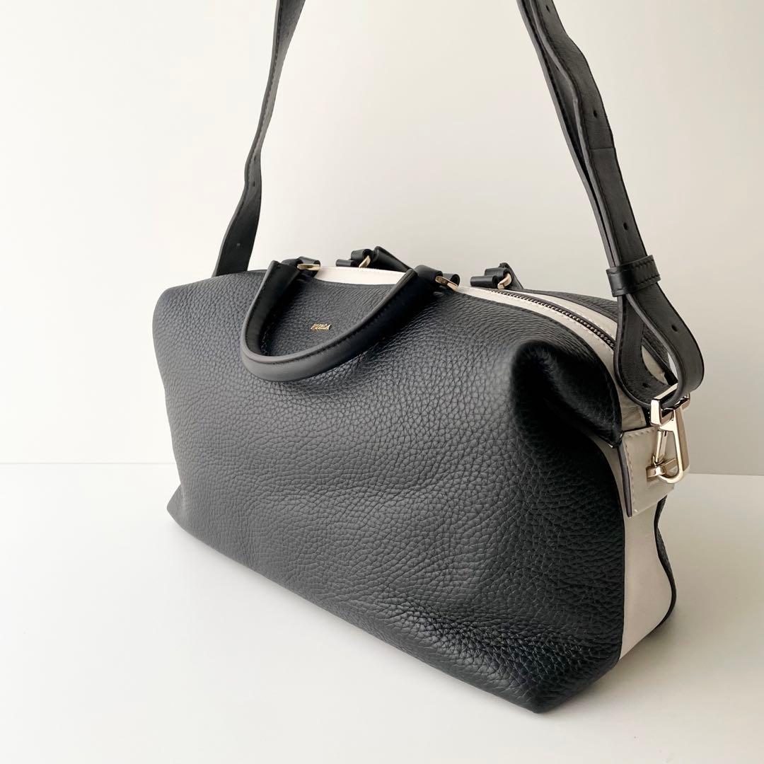 フルラ FURLA ハンドバッグ 2way ブロガー レザー 見た目が変わる